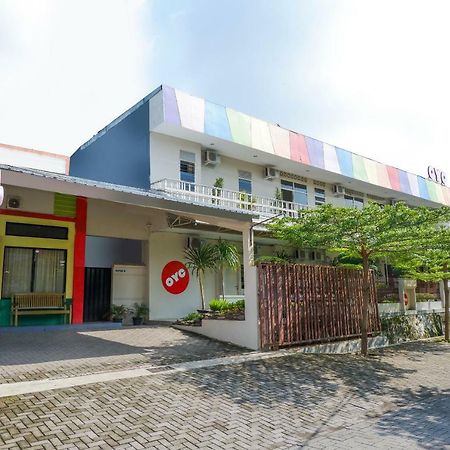 New Mira Hotel Semarang Esterno foto
