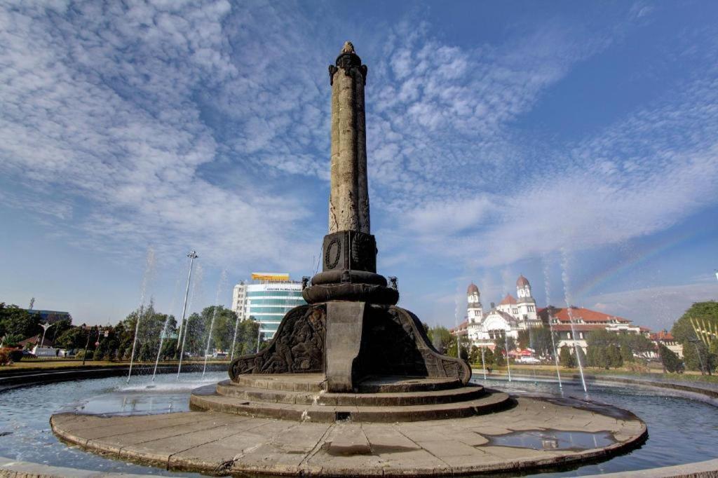 New Mira Hotel Semarang Esterno foto