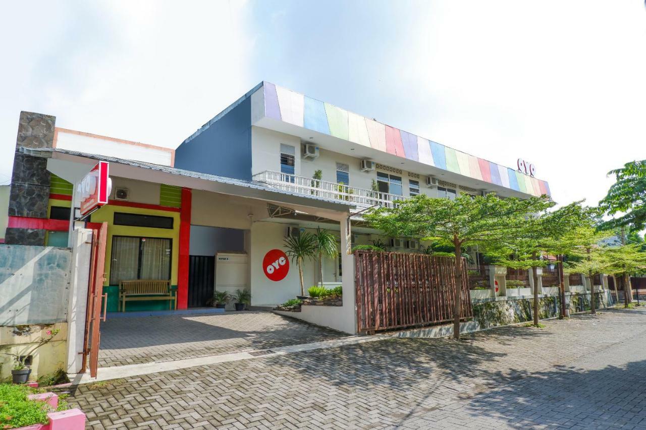 New Mira Hotel Semarang Esterno foto