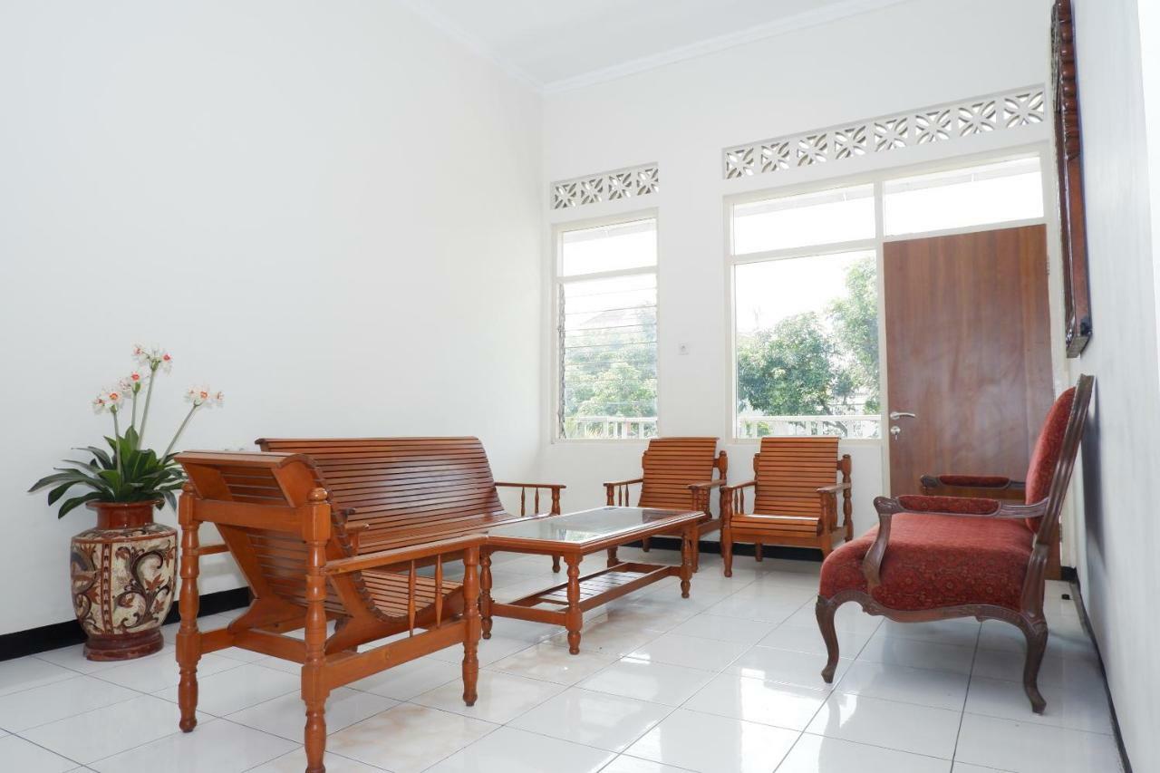 New Mira Hotel Semarang Esterno foto