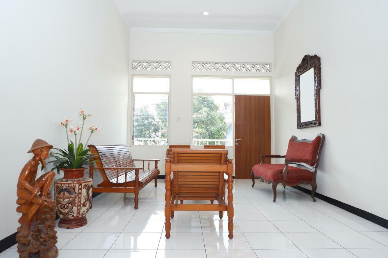 New Mira Hotel Semarang Esterno foto