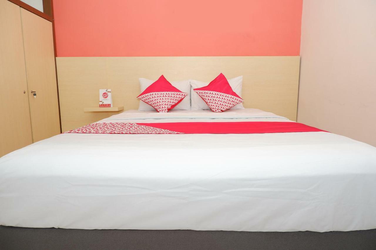New Mira Hotel Semarang Esterno foto