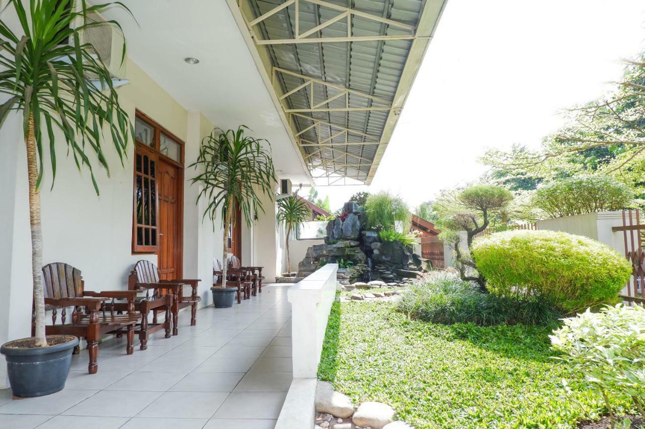 New Mira Hotel Semarang Esterno foto