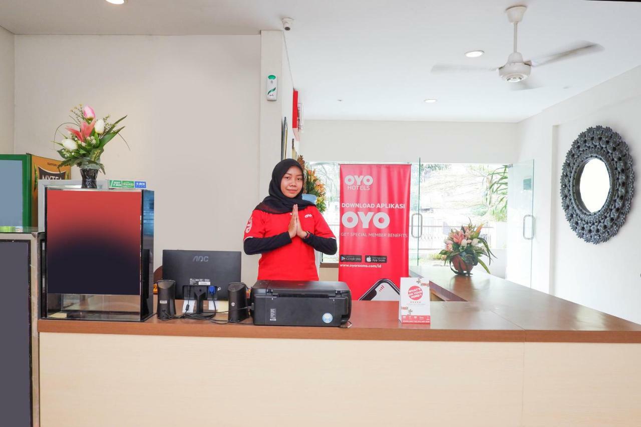 New Mira Hotel Semarang Esterno foto
