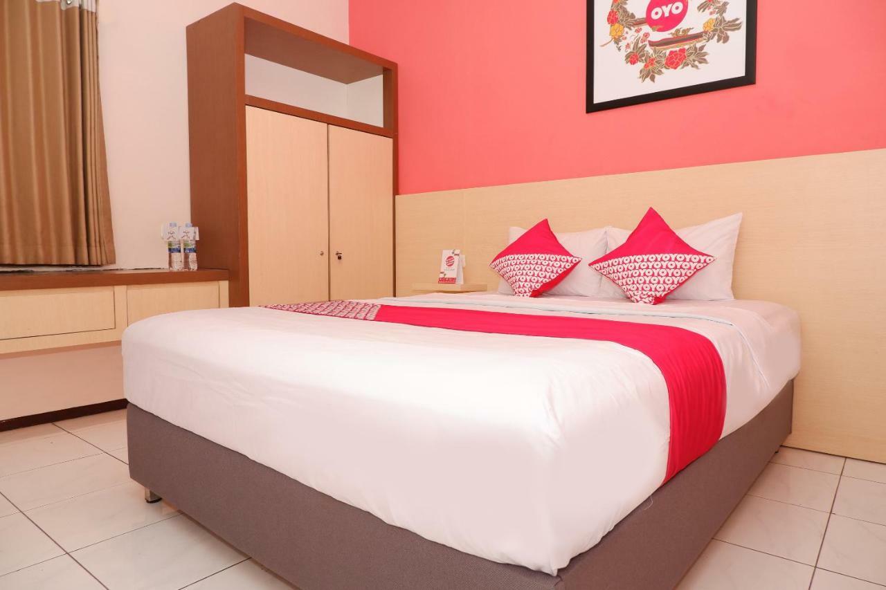 New Mira Hotel Semarang Esterno foto